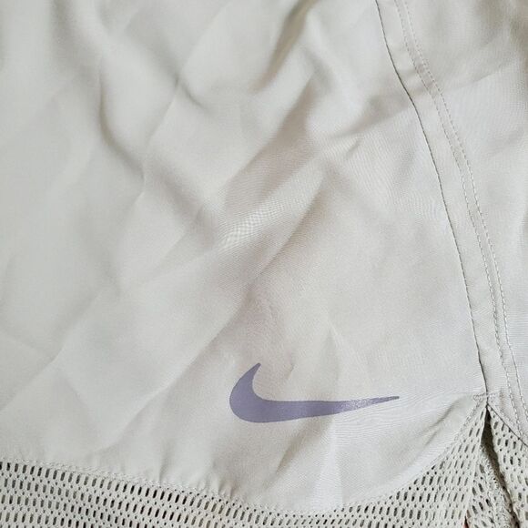 NWOT Nike shorts (SHO2) - Picture 5 of 12